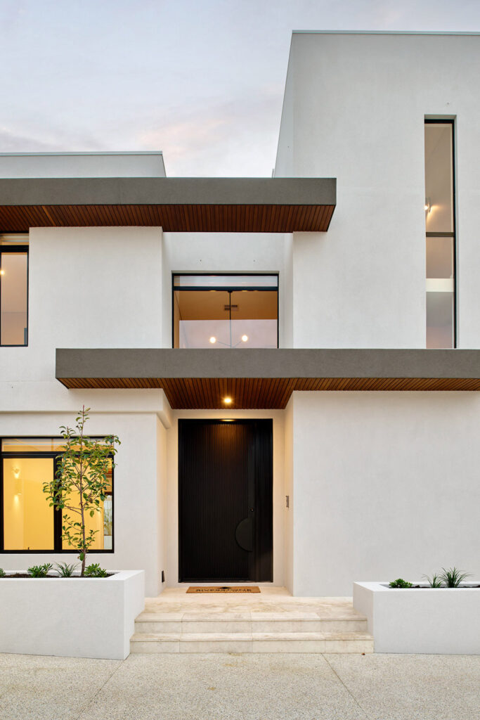 035